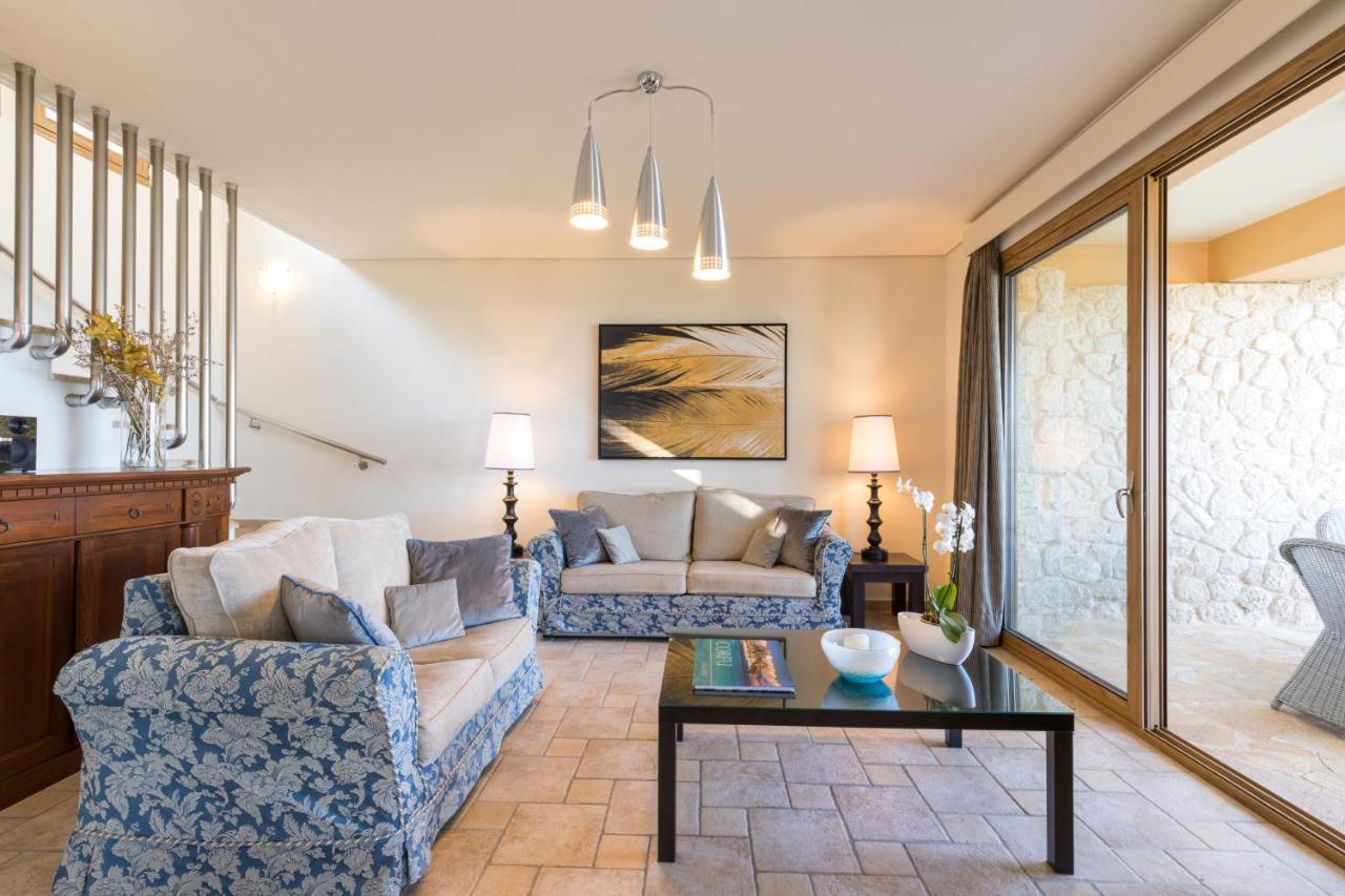 Villa Pietra Gialla By Rodostamo Collection 카시오피 외부 사진